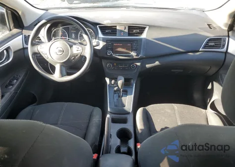 2018 Nissan Sentra S z USA, uszkodzony, nr VIN 3N1AB7AP2JY272952